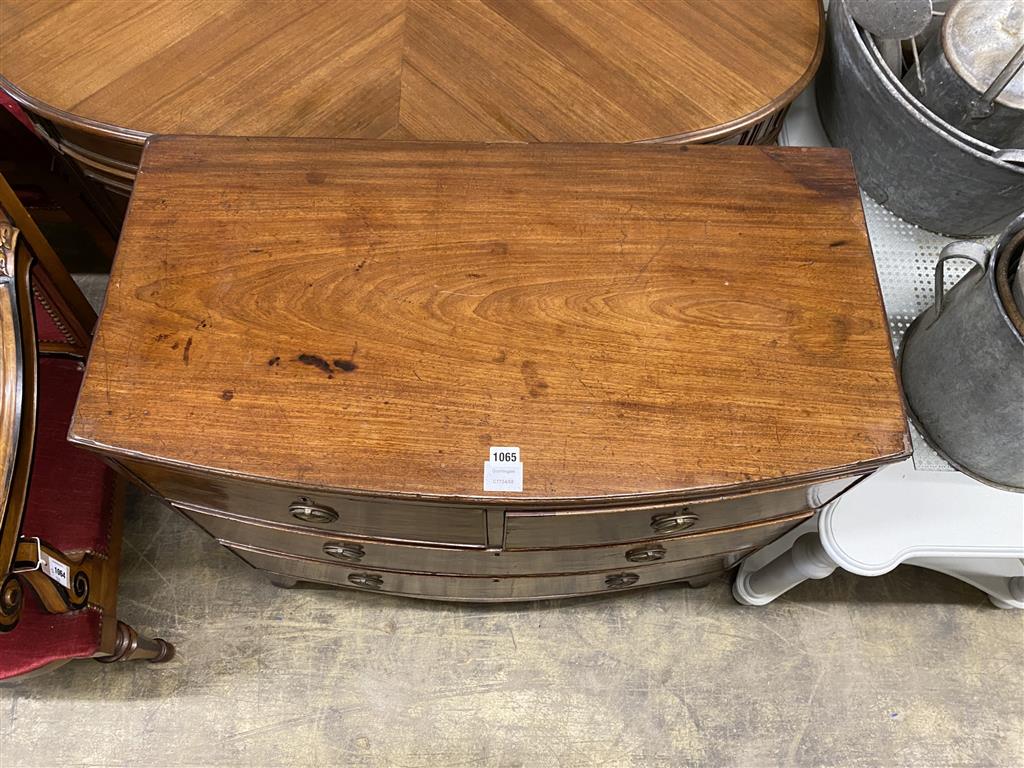 A Regency mahogany bow fronted chest of drawers, width 89cm, depth 46cm, height 86cm